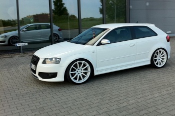 ATF-Tuning S3: Chiptuning auf 330 PS, AP-Tieferlegung, 19" Tomason TN1 White mit 225/35-19, genderte Abgasanlage