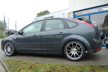 ATF-Tuning Ford Focus: H&R Tieferlegung, 18" Tomason mit 225/40-18